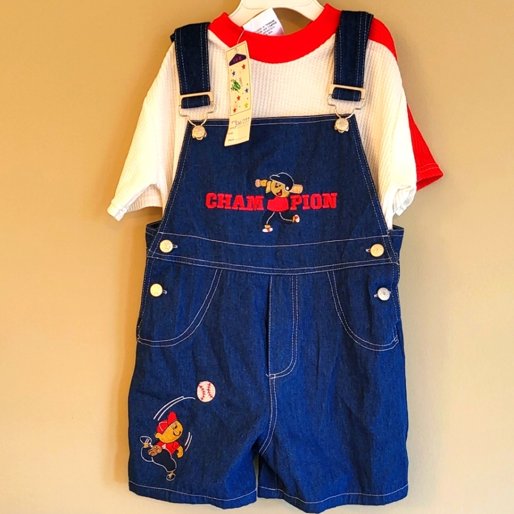 NWT Vintage two piece embroidered short set